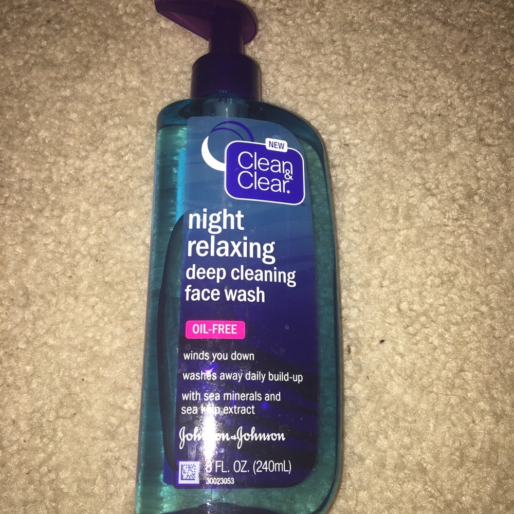 Clean&Clear:Night Relaxing deep cleaning face wash